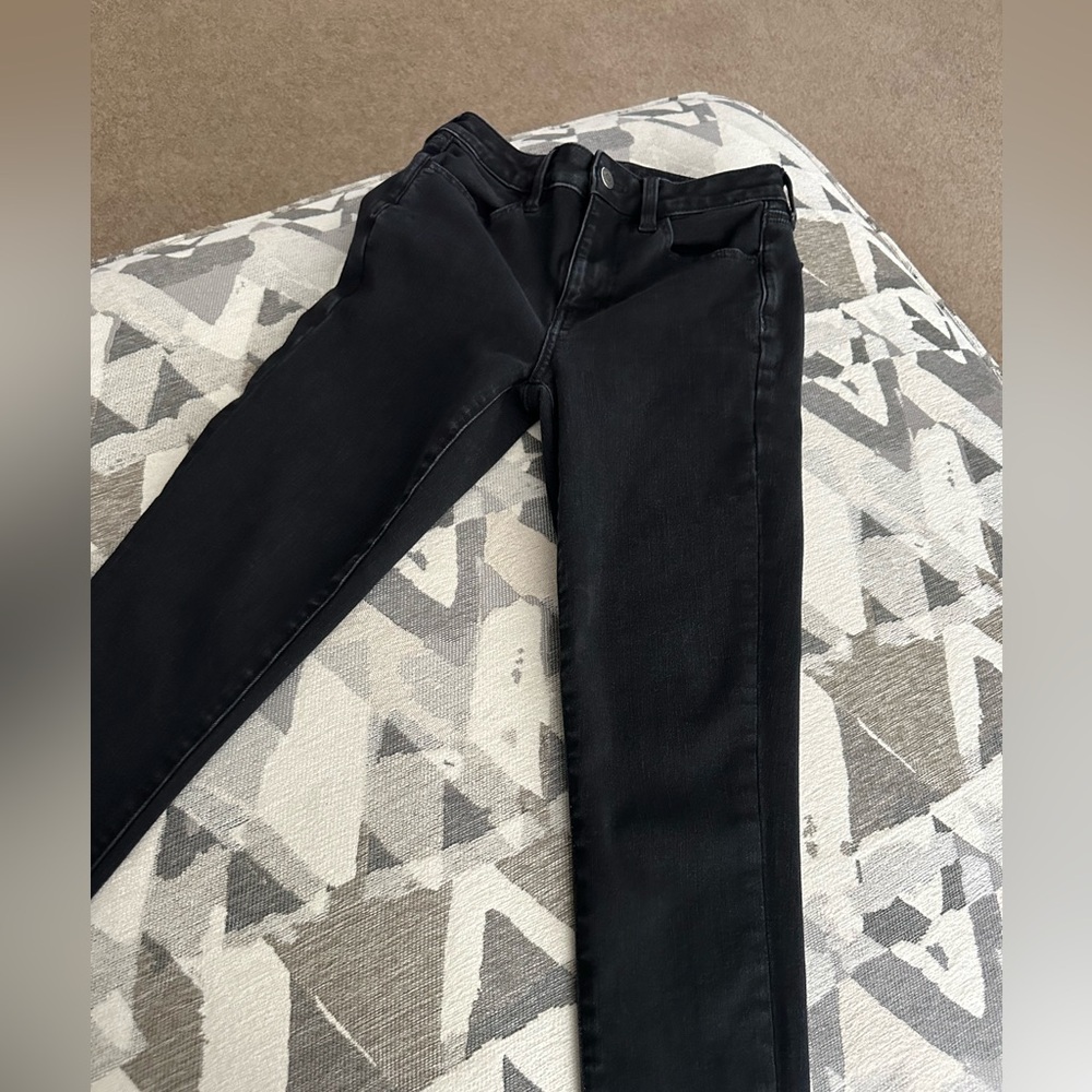 American Eagle black stretch jeans size 2 short